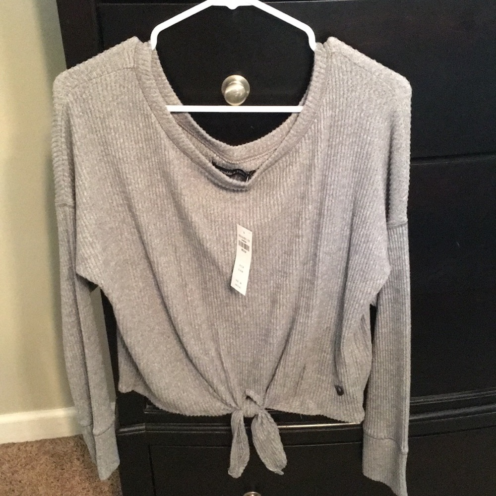 Abercrombie crop shirt